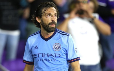 华体会电竞精华-久保建英和队友庆祝动作太骚了